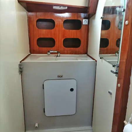 Botel Sensenom *